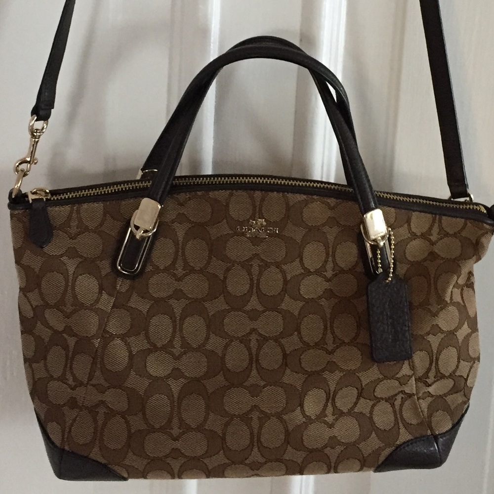 Coach Signature Small Kelsey Satchel